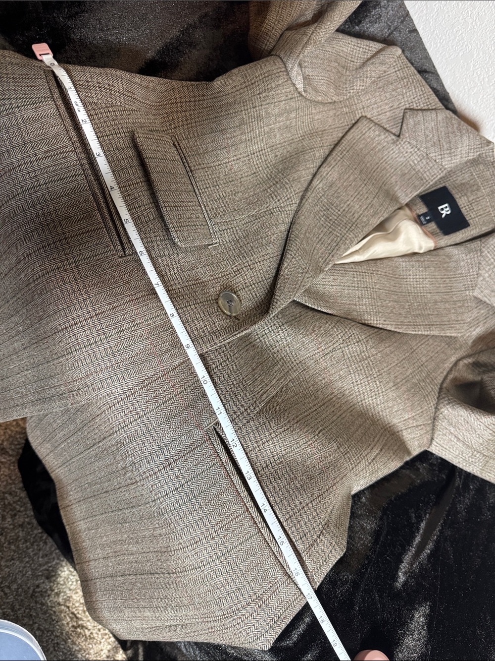 Banana Republic Neutral Plaid Wool-Blend Blazer - Picture 9 of 15
